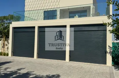 Villa - 4 Bedrooms - 6 Bathrooms for sale in Hayyan - Sharjah