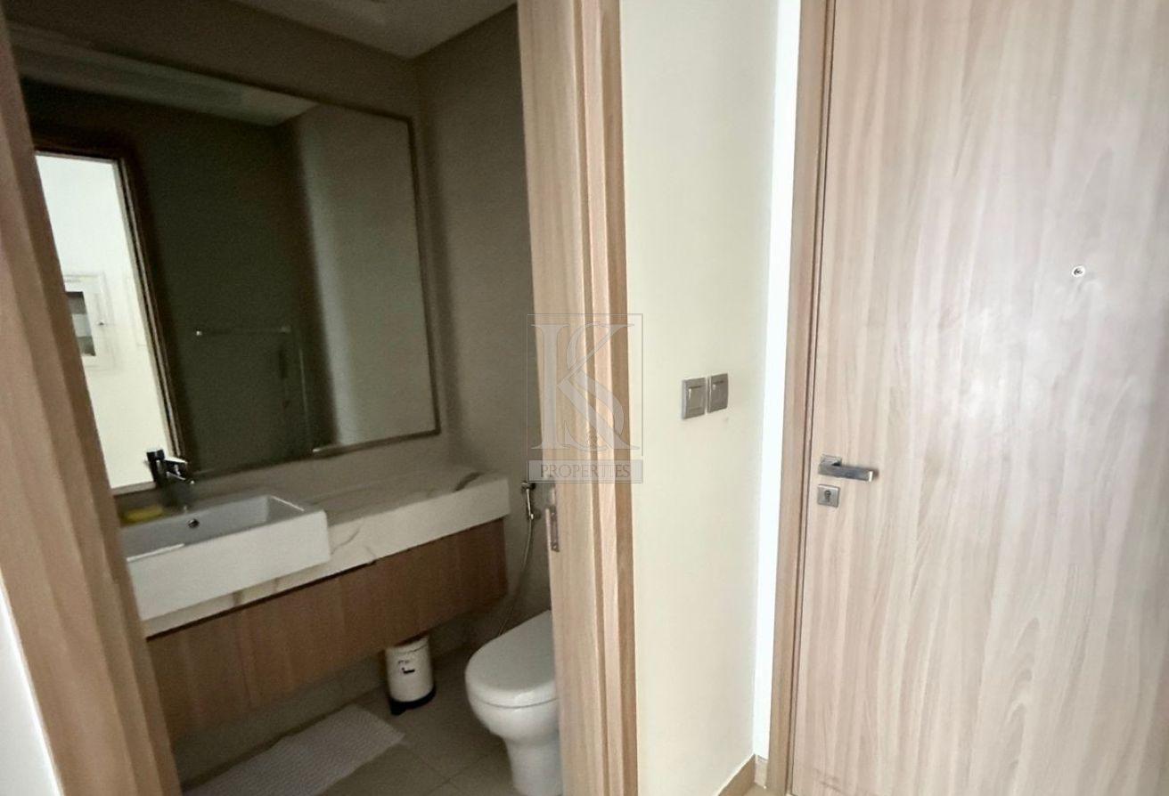 Stunning Views | Elegant and Cozy | Furnished Unit photo 8