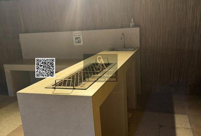 99129180 - Property Image 2