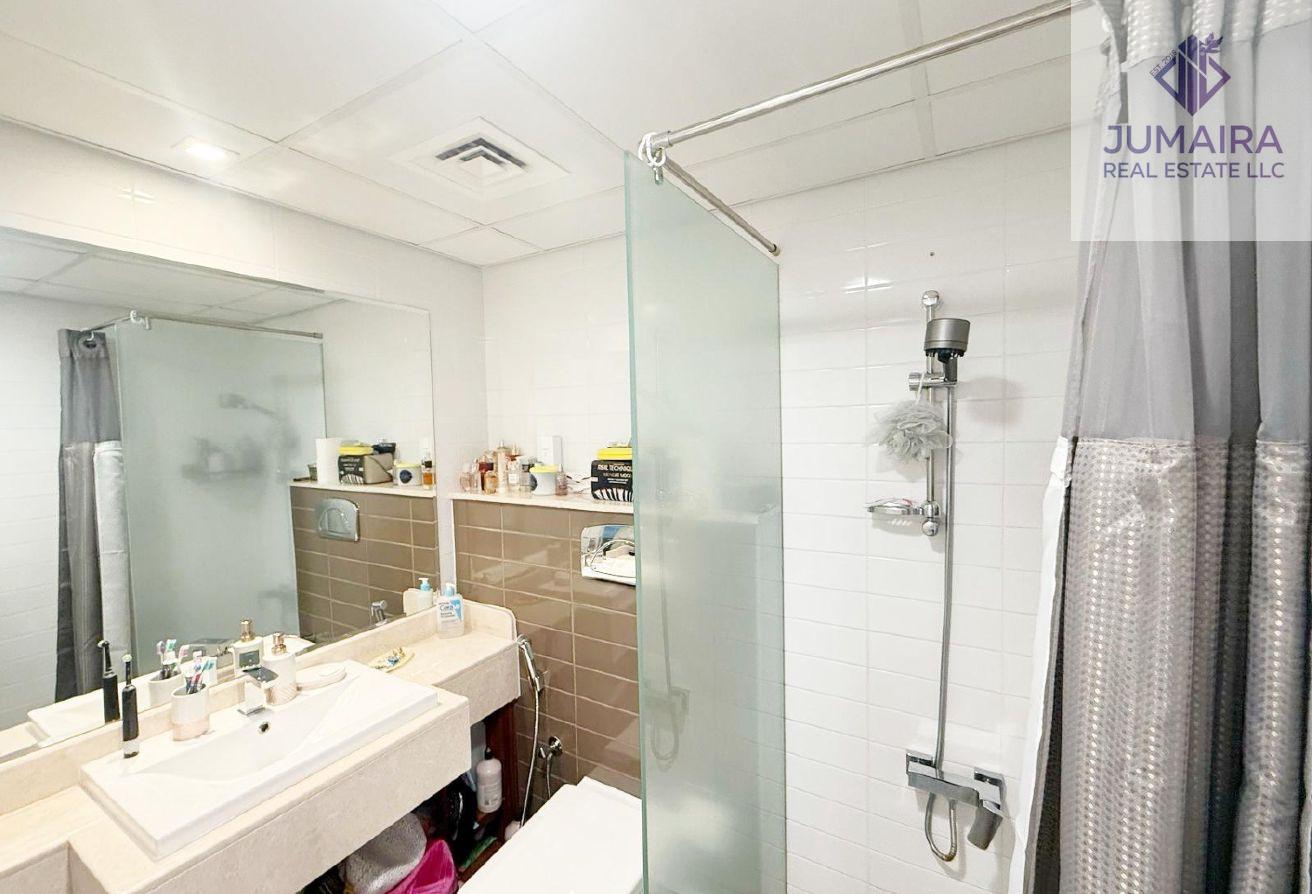 2 BR Duplex | Beach access | Few Minutes to Casino