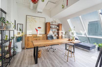 Office Space - Studio - 1 Bathroom for rent in The Regal Tower - Business Bay - Dubai
