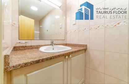 Apartment - 2 Bedrooms - 3 Bathrooms for rent in Al Ghurair Apartments - Al Rigga - Deira - Dubai