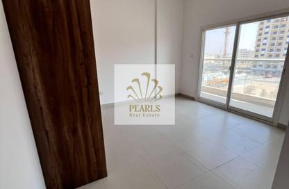 Apartment - 2 - 3 for sale in B7 Building - Al Ameera Village - Ajman