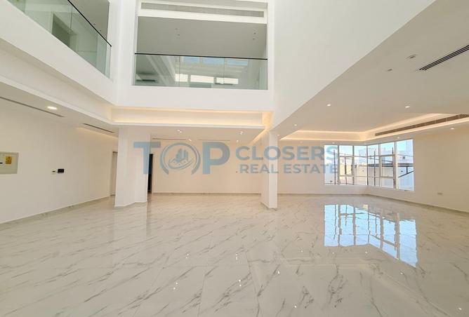 105123530 - Property Image 3