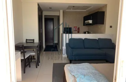 Apartment - Studio - 1 Bathroom for rent in Royal Residence 1 - Royal Residence - Dubai Sports City - Dubai