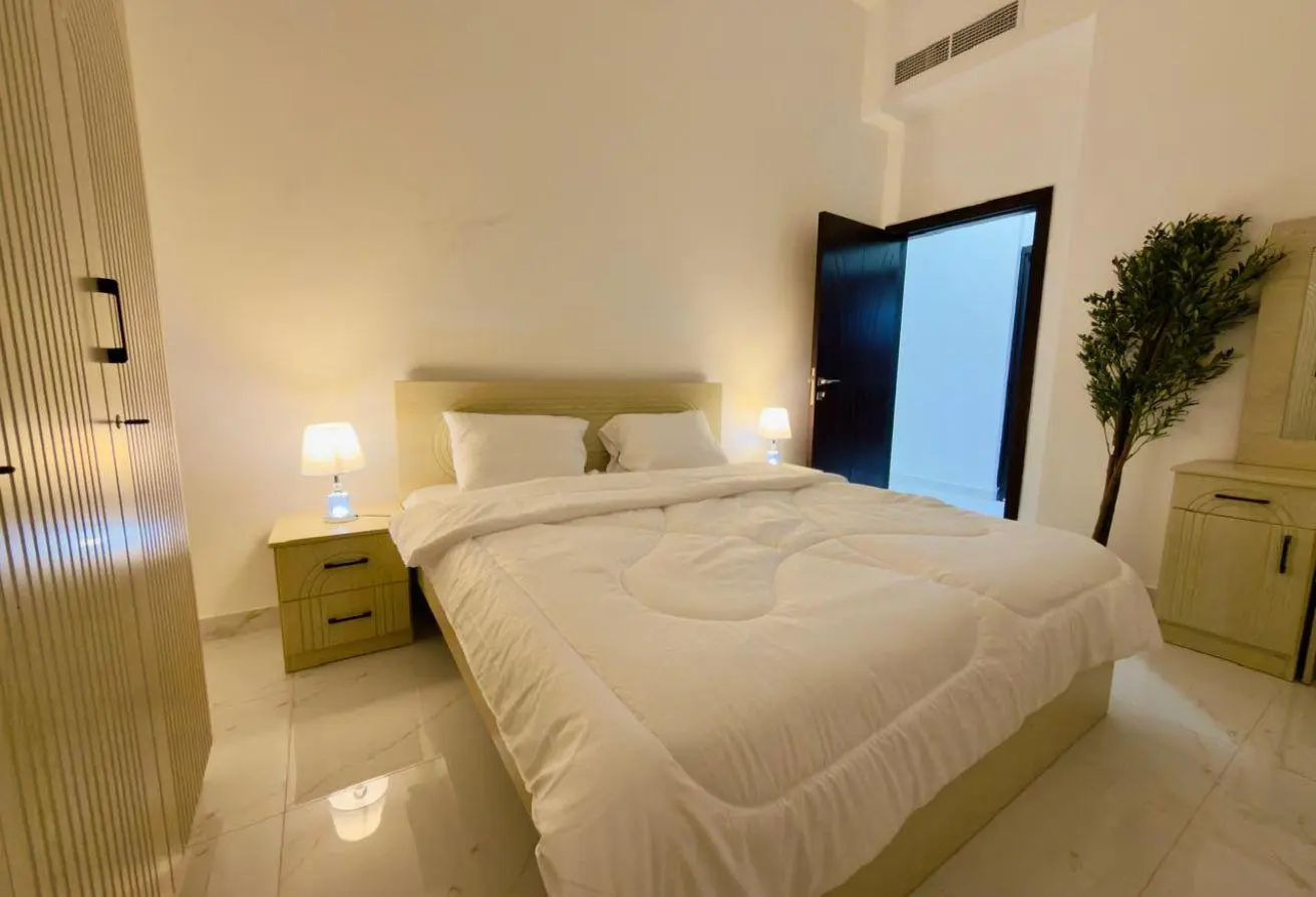 94002563 - Property Main Image