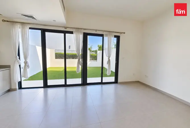 136542358 - Property Image 2