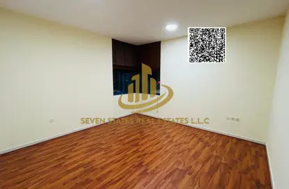 شقة - غرفة نوم - 2 حمامات للايجار في مبنى جيباس 3 - الراشدية 2 - الراشدية - عجمان