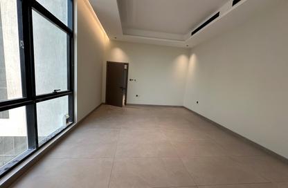 Villa - 5 Bedrooms - 7 Bathrooms for rent in Al Aweer 1 - Al Aweer - Dubai Villa - 5 Bedrooms - 7 Bathrooms for rent in Al Aweer 1 - Al Aweer - Dubai