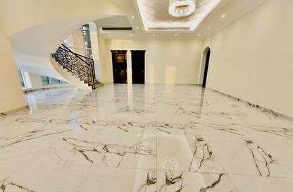 Villa - 5 Bedrooms - 7 Bathrooms for rent in Al Aweer 1 - Al Aweer - Dubai