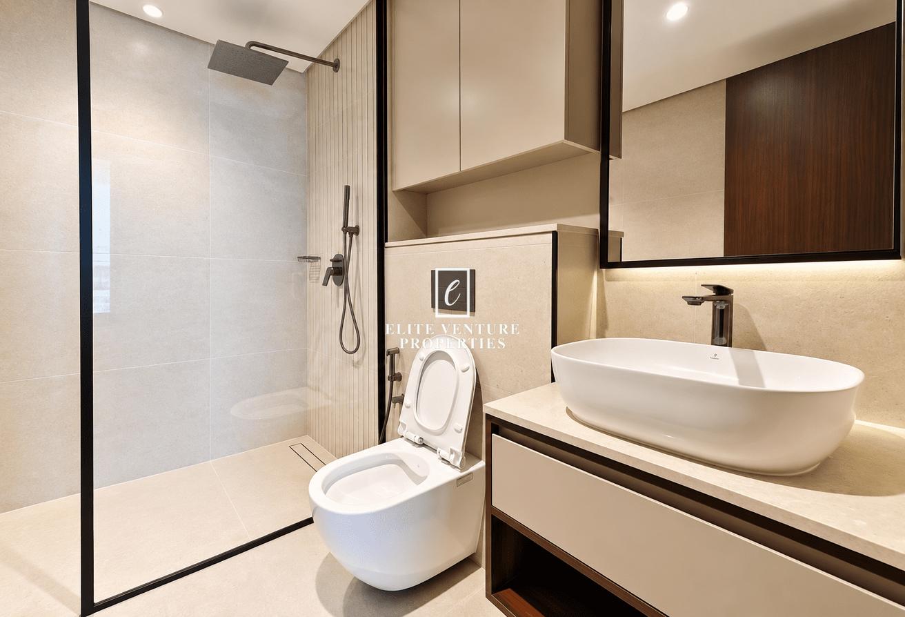 BRAND NEW | SPACIOUS LAYOUT | PRIME LOCATION photo 5