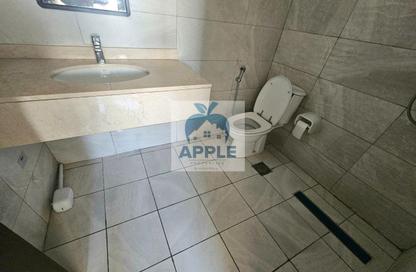 Apartment - 1 Bedroom - 2 Bathrooms for rent in Muwaileh 3 Building - Muwaileh - Sharjah