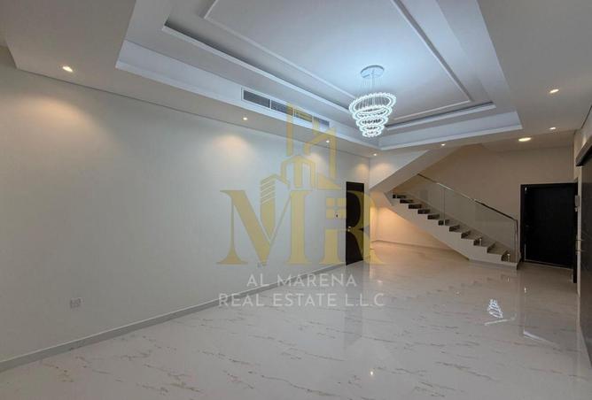 67819389 - Property Image 2