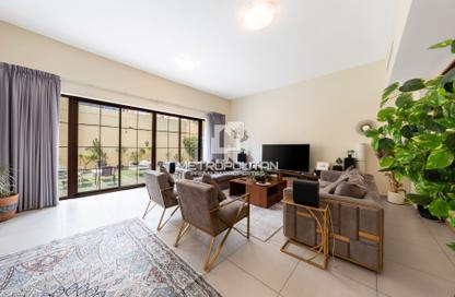 Villa - 4 - 5 for rent in Nad Al Sheba Villas - Nad Al Sheba 3 - Nad Al Sheba - Dubai