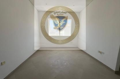 Apartment - 1 Bedroom - 2 Bathrooms for rent in Al Qulaya'ah - Al Sharq - Sharjah