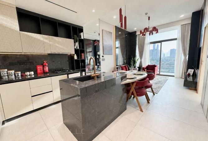 SPACIOUS LAYOUT~BRIGHT INTERIORS~POOL VIEW
