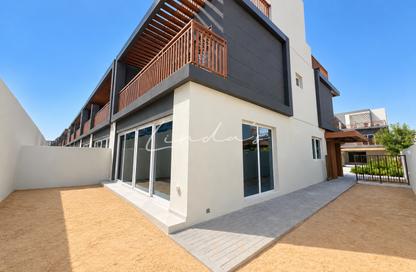 Townhouse - 4 - 4 for rent in Verona - Damac Hills 2 - Dubai Townhouse - 4 - 4 for rent in Verona - Damac Hills 2 - Dubai