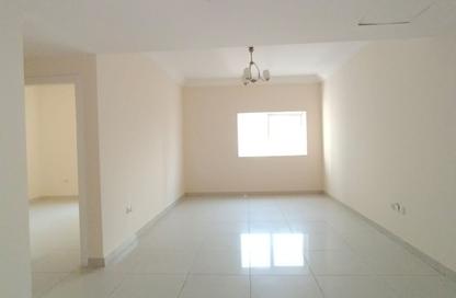 Apartment - 2 Bedrooms - 2 Bathrooms for rent in Al Khan Corniche - Al Khan - Sharjah