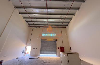 Warehouse - Studio - 1 Bathroom for rent in Al Sajaa Industrial - Al Sajaa - Sharjah