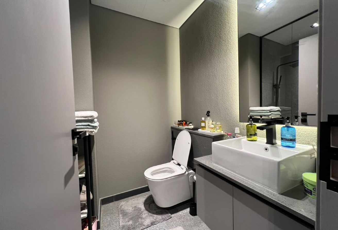 High RO I Furnished |Prime Location| AED 710,000 — image 16