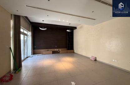 Villa - 4 - 5 for rent in Mirdif Villas - Mirdif - Dubai Villa - 4 - 5 for rent in Mirdif Villas - Mirdif - Dubai