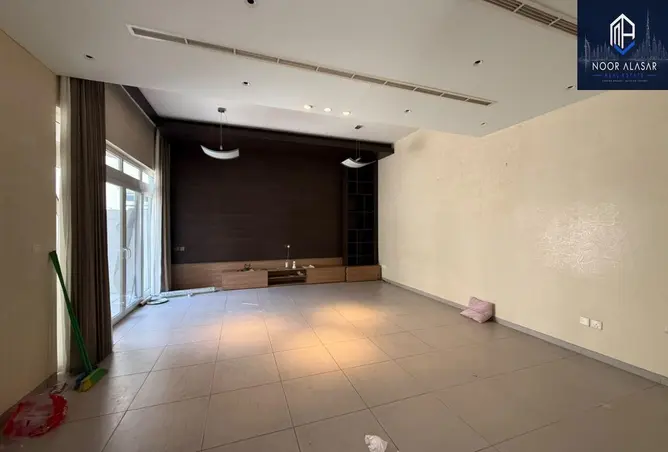 155589992 - Property Image 3