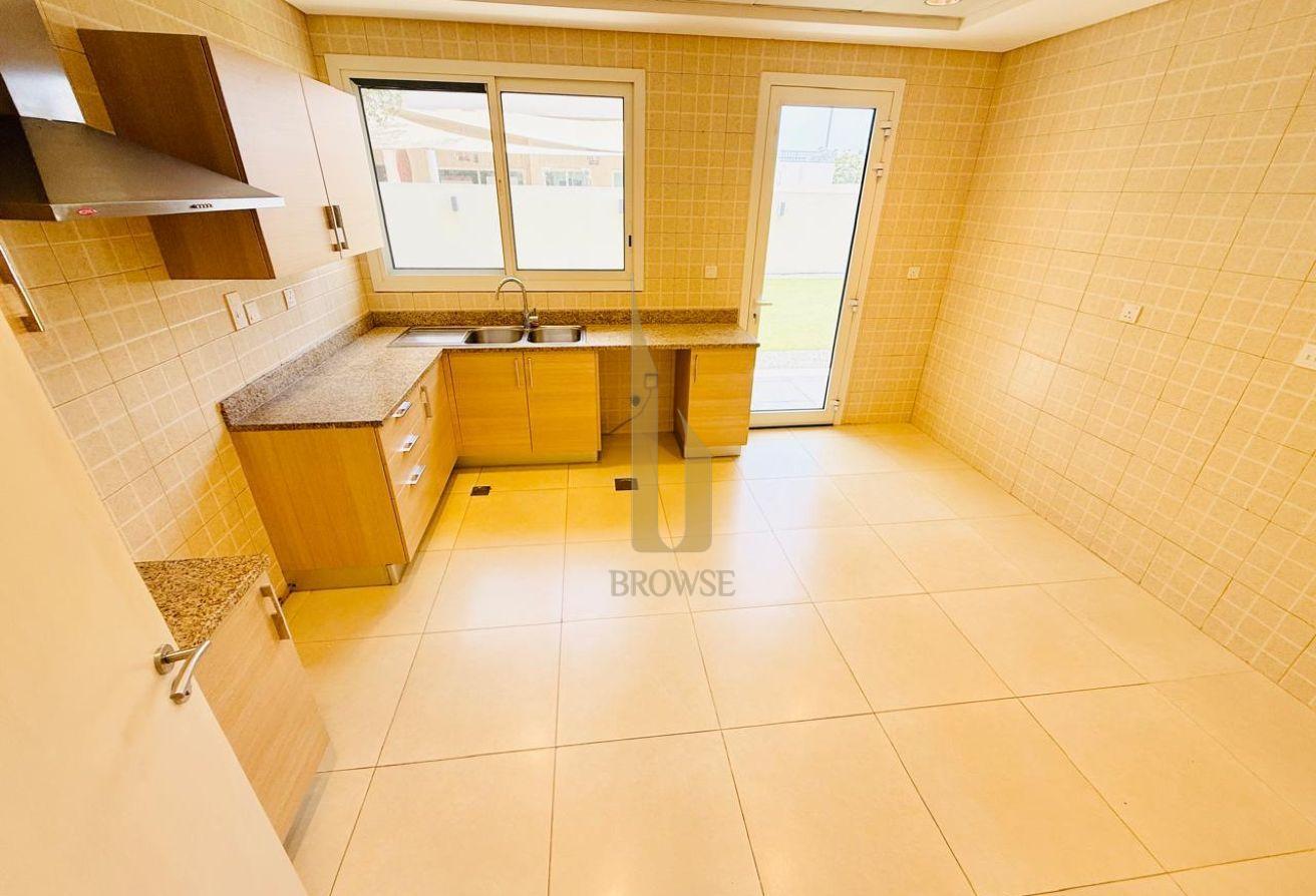 EXCELLENT QUALITY VILLA + HUGE P/GARDEN + 5BR photo 16