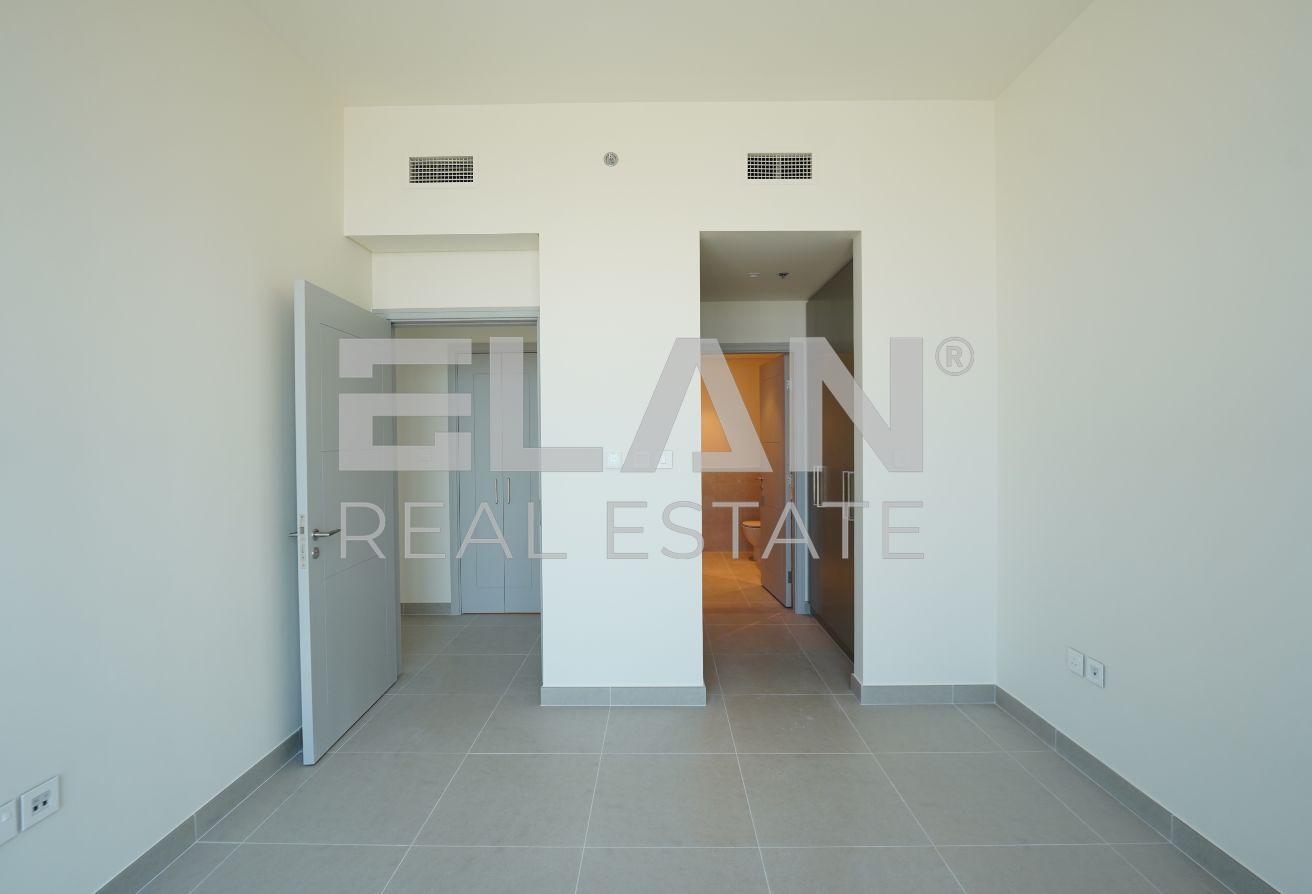 Ready to Move | Spacious | Corner Unit | Mid Floor photo 10