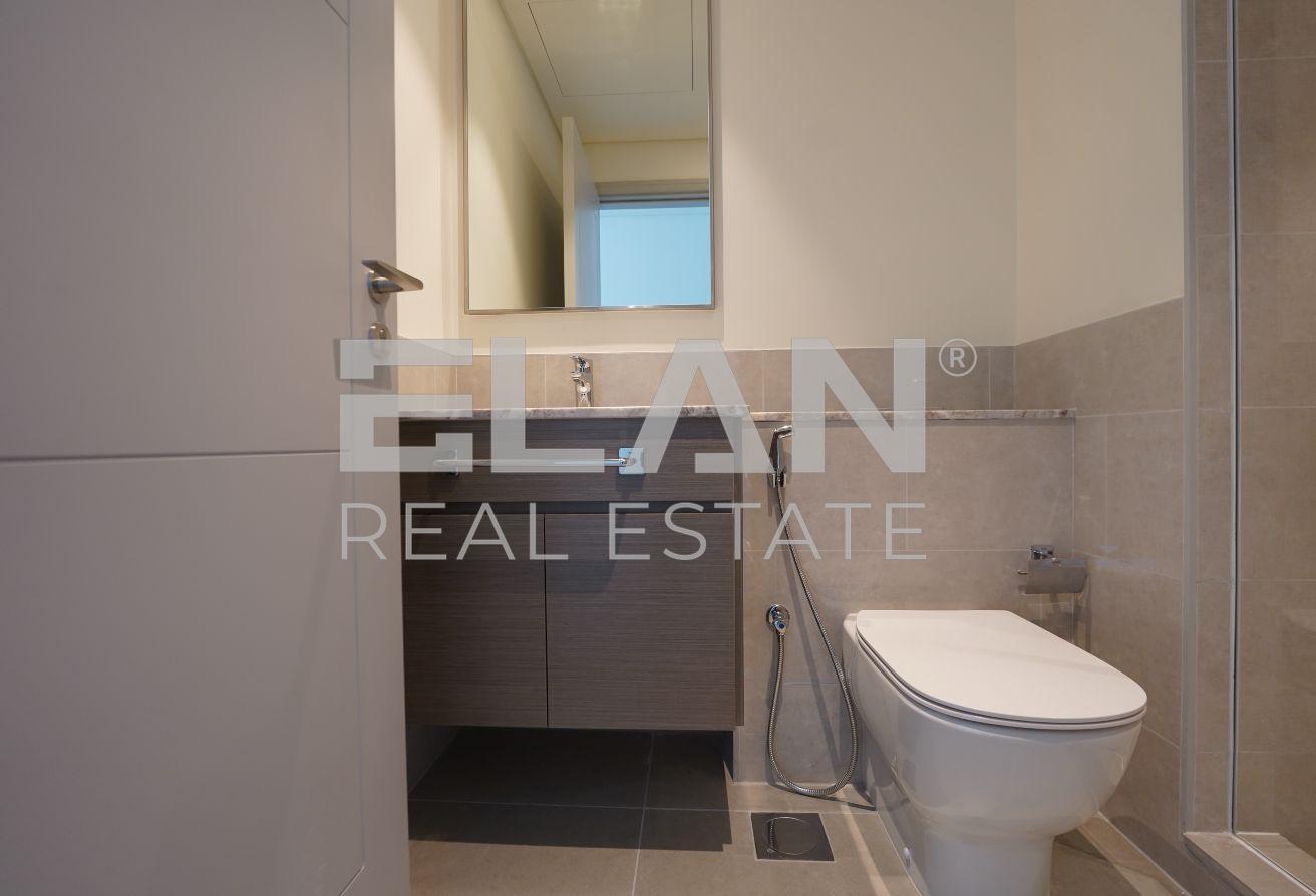 Ready to Move | Spacious | Corner Unit | Mid Floor photo 21
