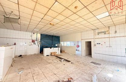 Warehouse - Studio - 1 Bathroom for rent in Al Quoz - Dubai
