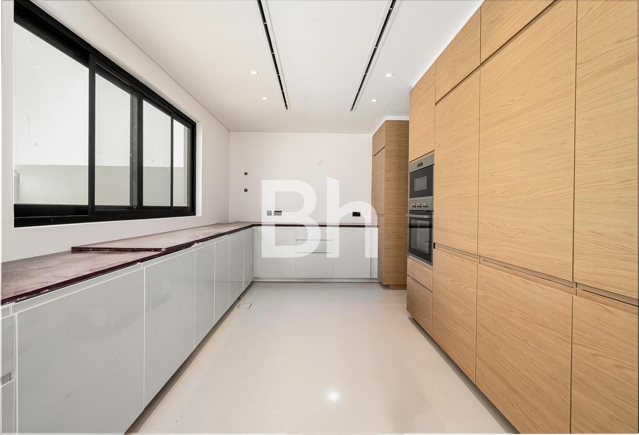 Twin Modern Villas | Full Burj Al Arab View photo 13