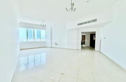 Apartment - 2 Bedrooms - 2 Bathrooms for rent in New Al Taawun Road - Al Taawun - Sharjah