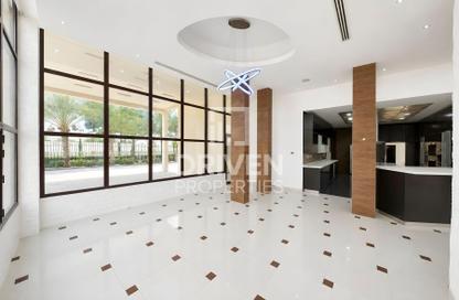 Villa - 7+ Bedrooms - 7+ Bathrooms for rent in Emirates Hills Villas - Emirates Hills - Dubai Villa - 7+ Bedrooms - 7+ Bathrooms for rent in Emirates Hills Villas - Emirates Hills - Dubai