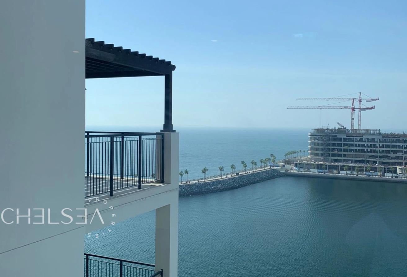 FULL SEA AND MARINA VIEWS | BRAND NEW | VACANT photo 14