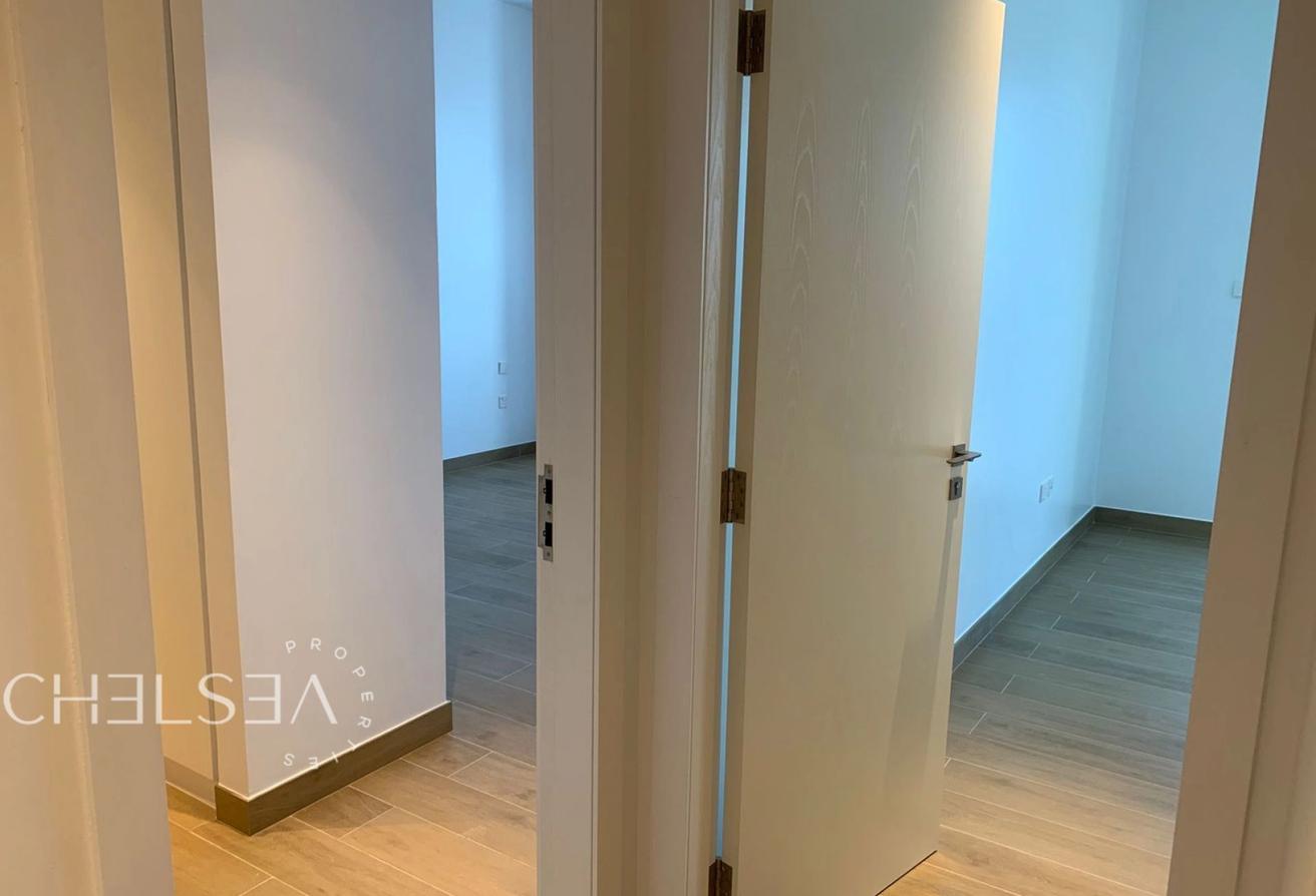 FULL SEA AND MARINA VIEWS | BRAND NEW | VACANT photo 10
