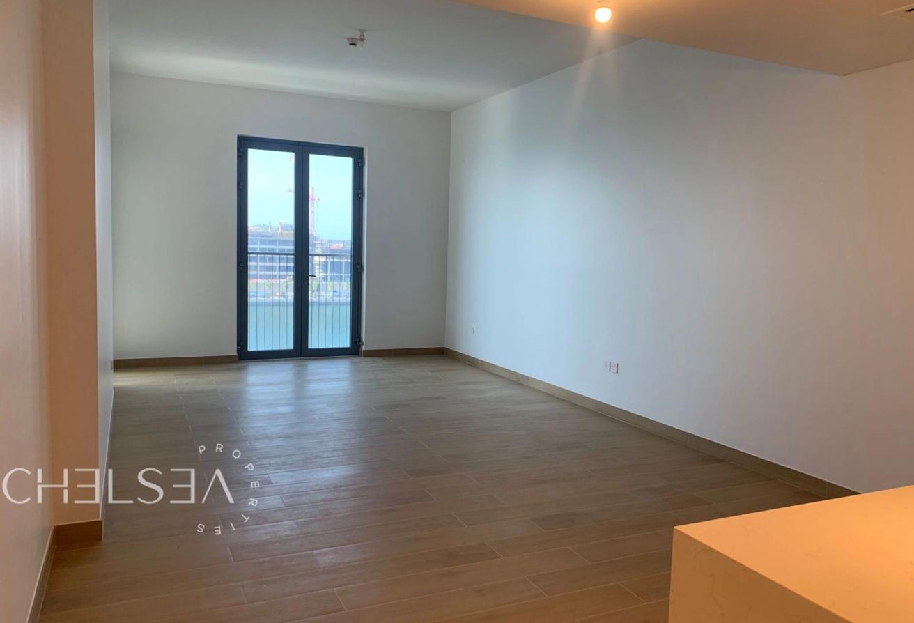 FULL SEA AND MARINA VIEWS | BRAND NEW | VACANT photo 5