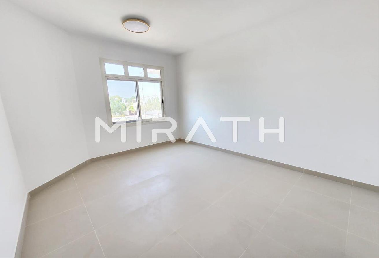 Stunning Villa | Private Pool | Maid’s Room photo 13
