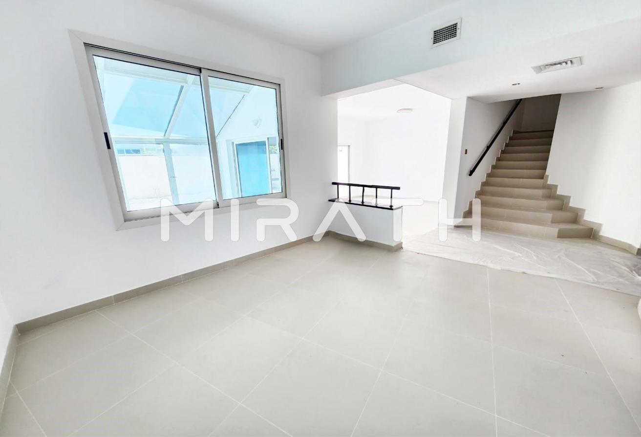 Stunning Villa | Private Pool | Maid’s Room photo 5