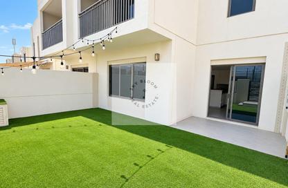 Townhouse - 3 - 4 for rent in Noor Townhouses - Town Square - Dubai