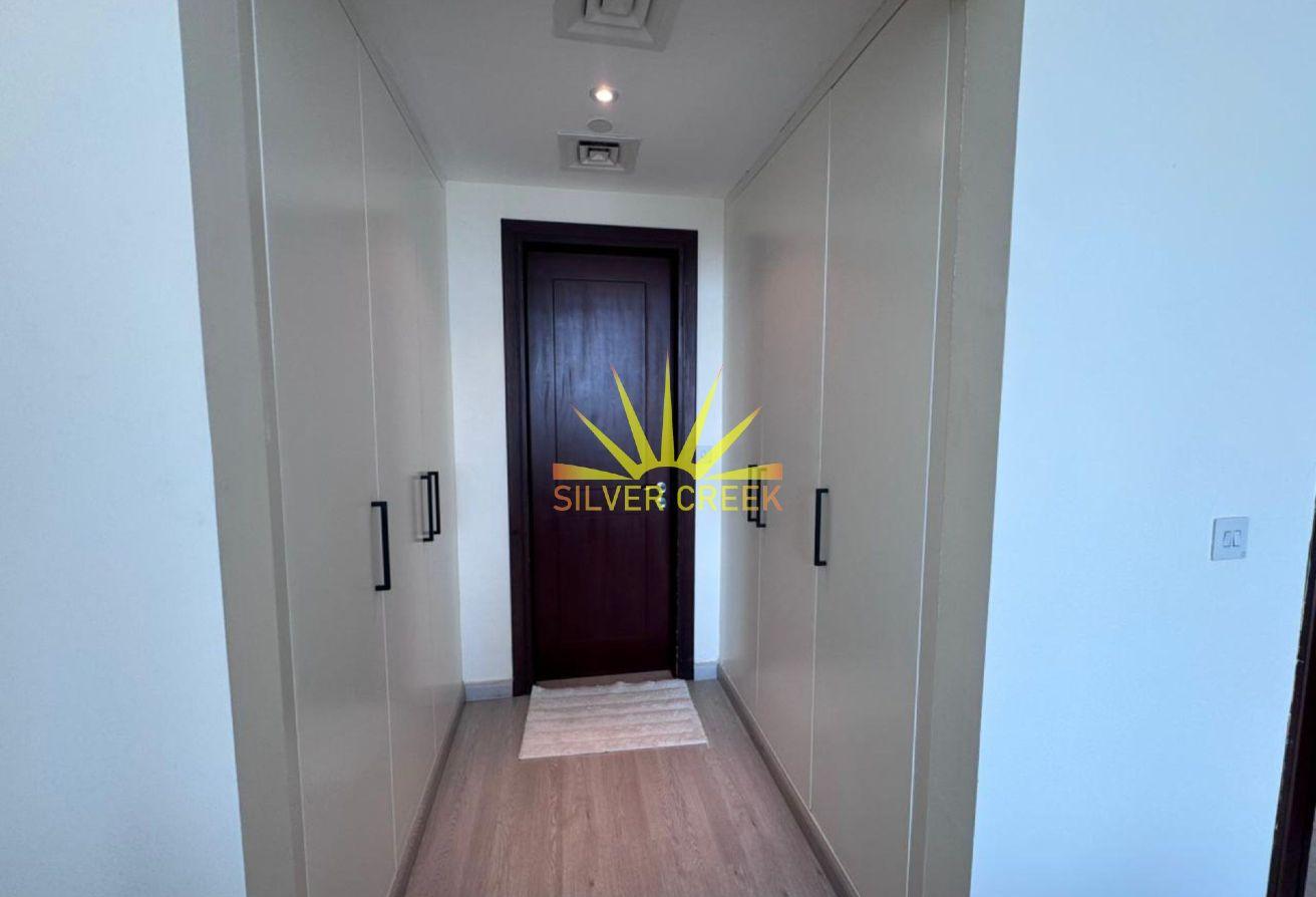 Upgraded|Bright and Furnished 1br| 1.5 bath|Vacant photo 11