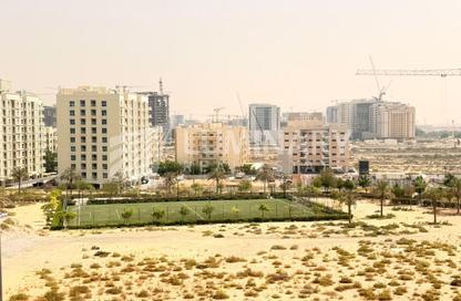 Apartment - 2 - 3 for rent in Mazaya 22 - Queue Point - Liwan - Dubai