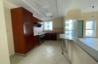 Apartment - 2 Bedrooms - 2 Bathrooms for rent in Cascades Tower - Dubai Marina - Dubai