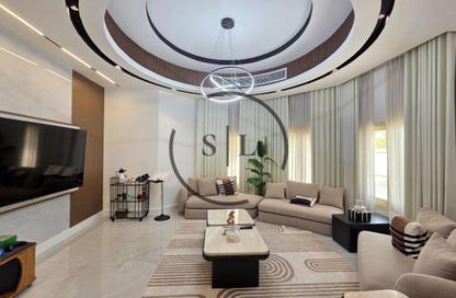 Villa - 4 Bedrooms - 5 Bathrooms for rent in Al Barsha South 2 - Al Barsha South - Al Barsha - Dubai