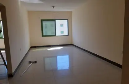 شقة - غرفة نوم - 2 حمامات للبيع في أبو شغارة - الشارقة