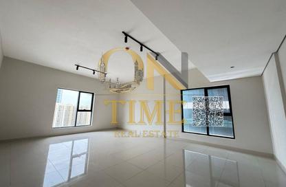 Apartment - 3 Bedrooms - 3 Bathrooms for rent in Gulfa Towers - Al Rashidiya 1 - Al Rashidiya - Ajman