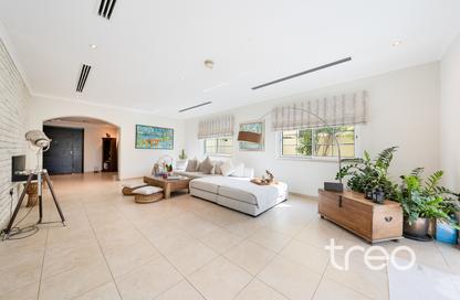 Villa - 3 - 4 for sale in District 7 - Jumeirah Park - Dubai