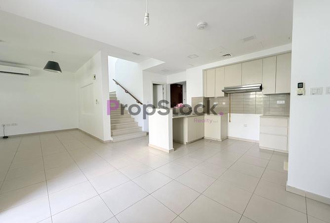 77775234 - Property Image 3