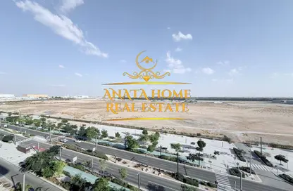 Apartment - 2 Bedrooms - 3 Bathrooms for rent in Oasis 1 - Oasis Residences - Masdar City - Abu Dhabi