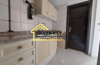 Apartment - Studio - 1 Bathroom for rent in Abu Shagara building - Abu shagara - Sharjah