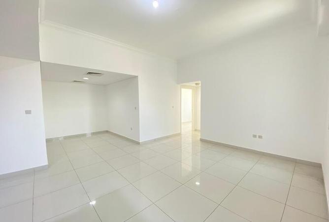 82390107 - Property Main Image